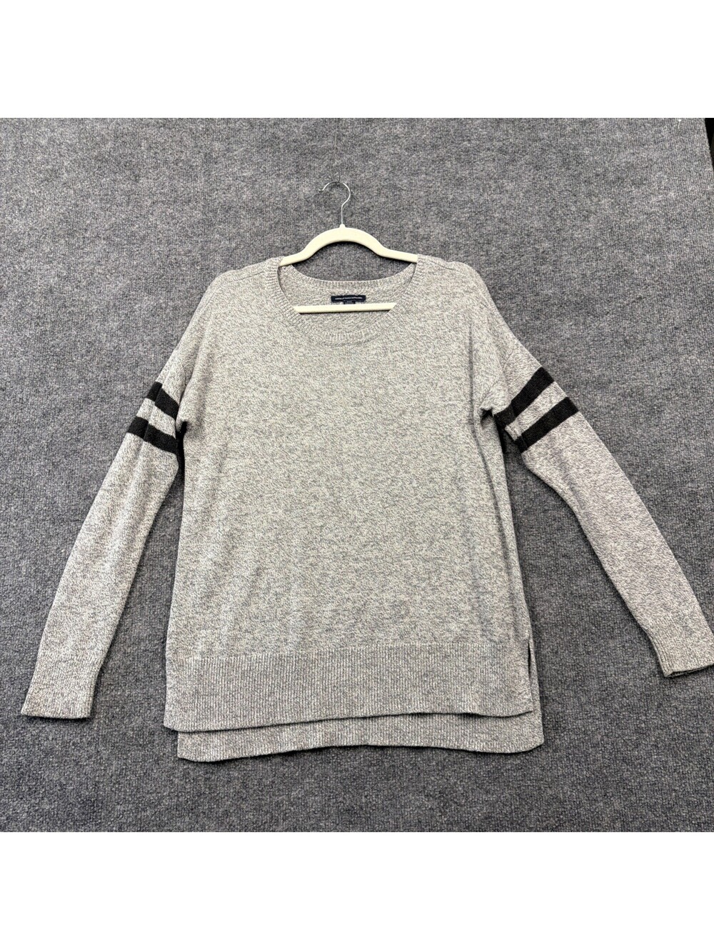 American Eagle Women's Medium Grey Crewneck Tunic Sweater